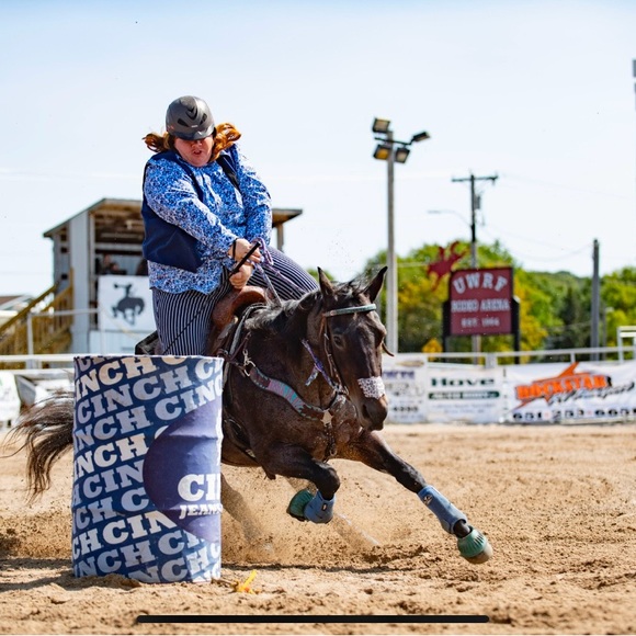 Meet your Posher, Kelsey - Picture 1 of 1